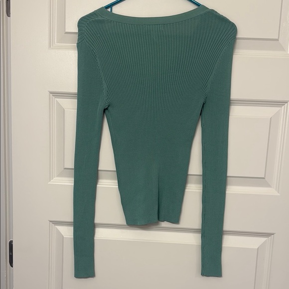 Green Ribbed Button-Up sweater - Picture 2 of 2
